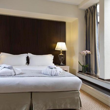 Hotel Le Pera Париж Екстериор снимка