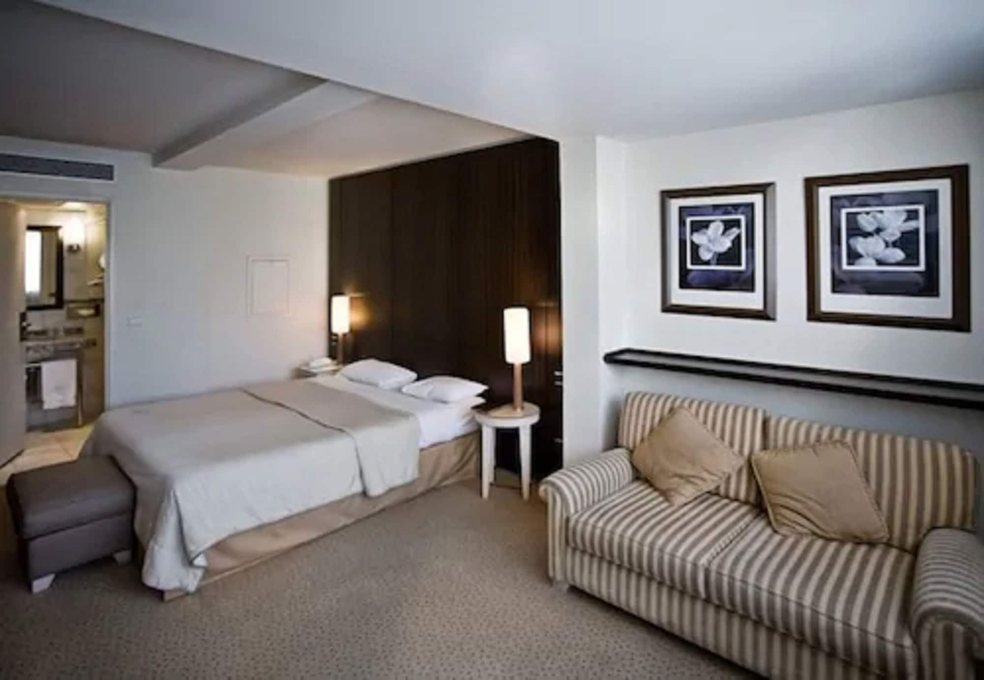 Hotel Le Pera Париж Екстериор снимка