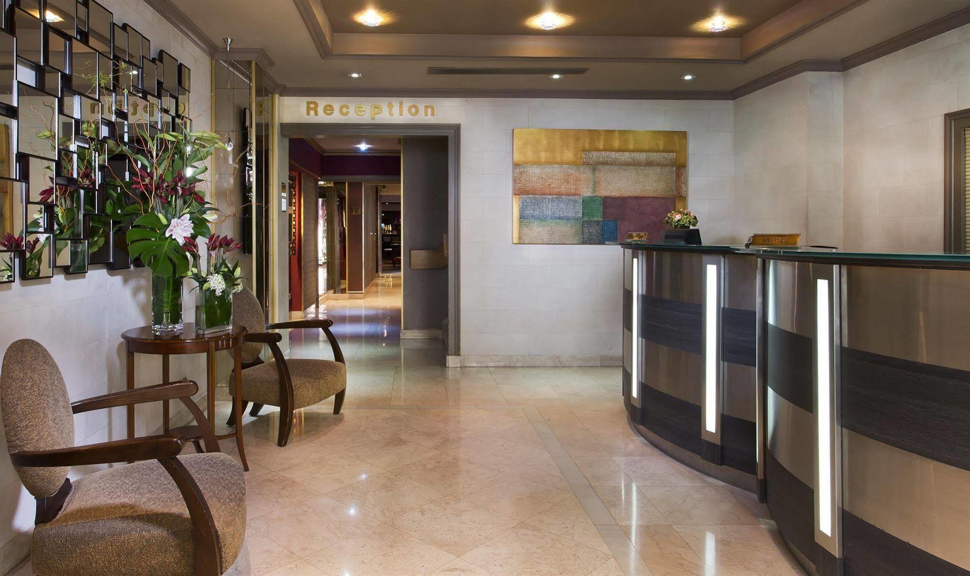 Hotel Le Pera Париж Екстериор снимка