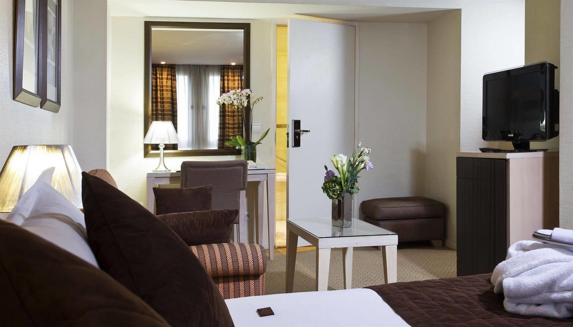 Hotel Le Pera Париж Стая снимка