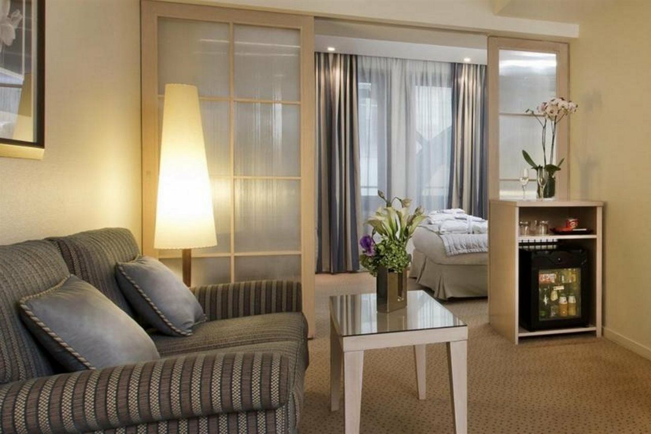 Hotel Le Pera Париж Екстериор снимка